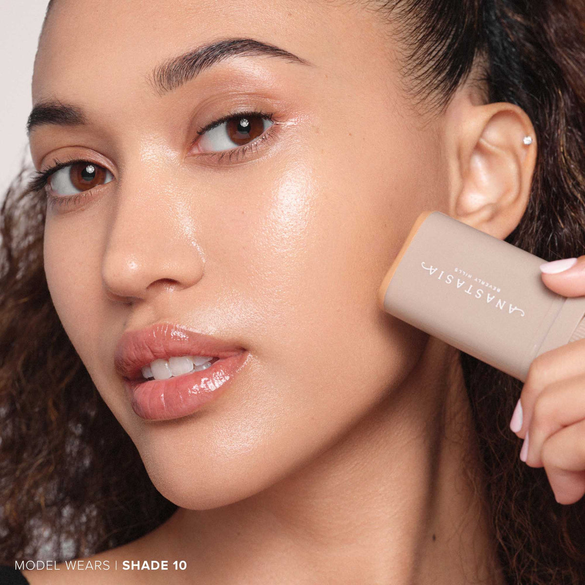 Anastasia Beverly Hills Beauty Balm Serum Boosted Skin Tint